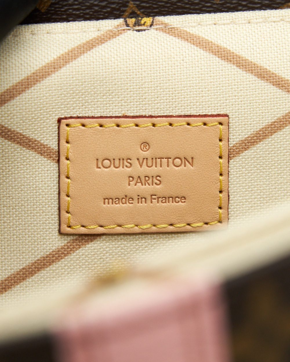 AAA Replica Louis Vuitton LV POCHETTE METIS SUMMER TRUNK WORLD TOUR 2018
