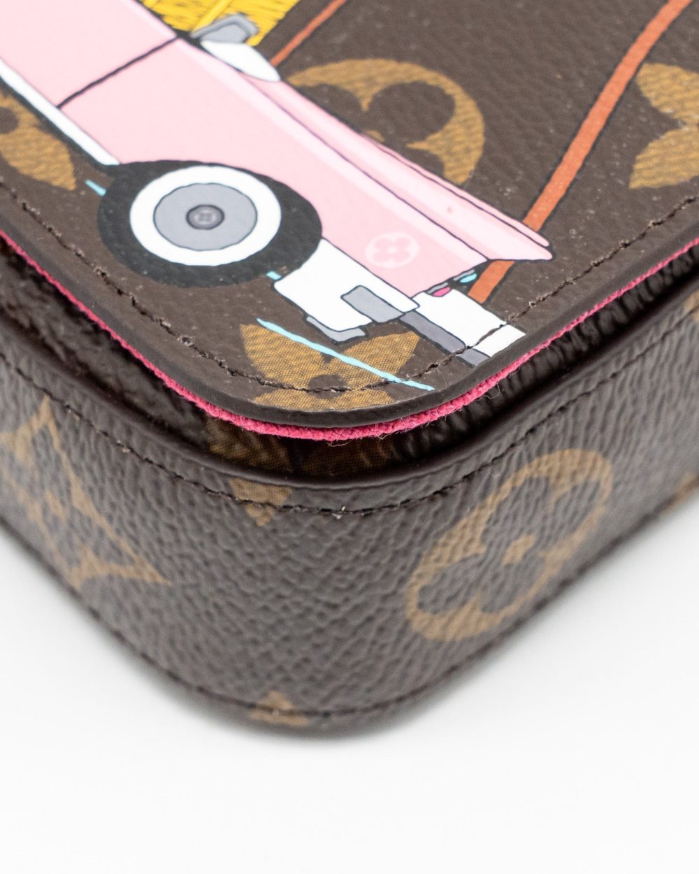 AAA Replica Louis Vuitton LV POCHETTE FELICIE LIMITED EDITION VIVIENNE MASCOT ON HOLLYWOOD DRIVE MONOGRAM CANVAS GHW