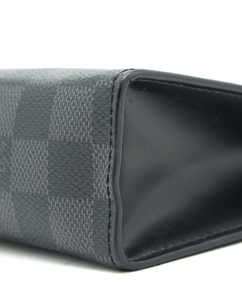 AAA Replica Louis Vuitton LV POCHETTE VOYAGE DAMIER GRAPHITE