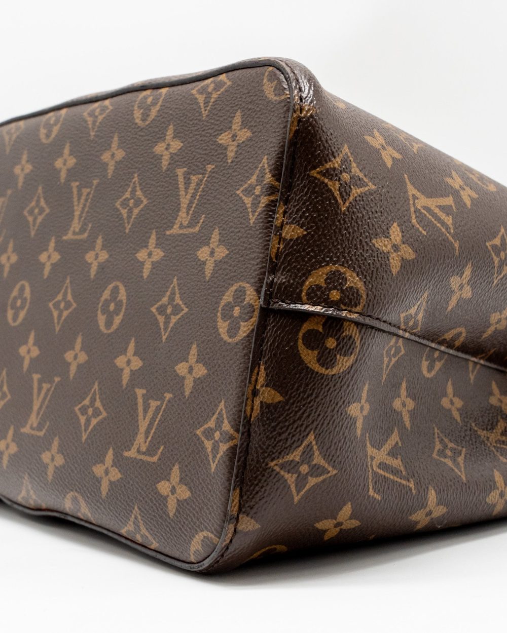AAA Replica Louis Vuitton LV NEO NOE MONOGRAM CANVAS RED GHW