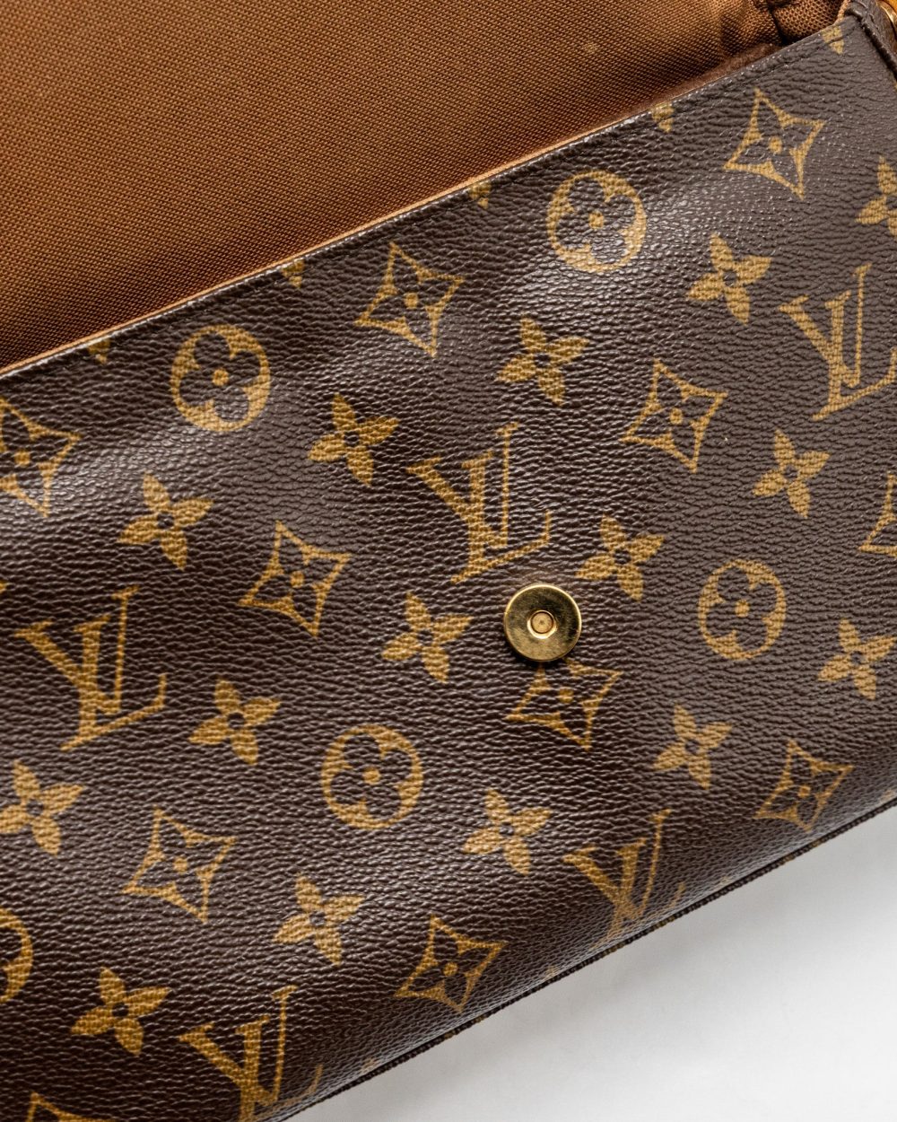 AAA Replica Louis Vuitton LV VINTAGE MINI LOOPING SHOULDER BAG MONOGRAM CANVAS GHW