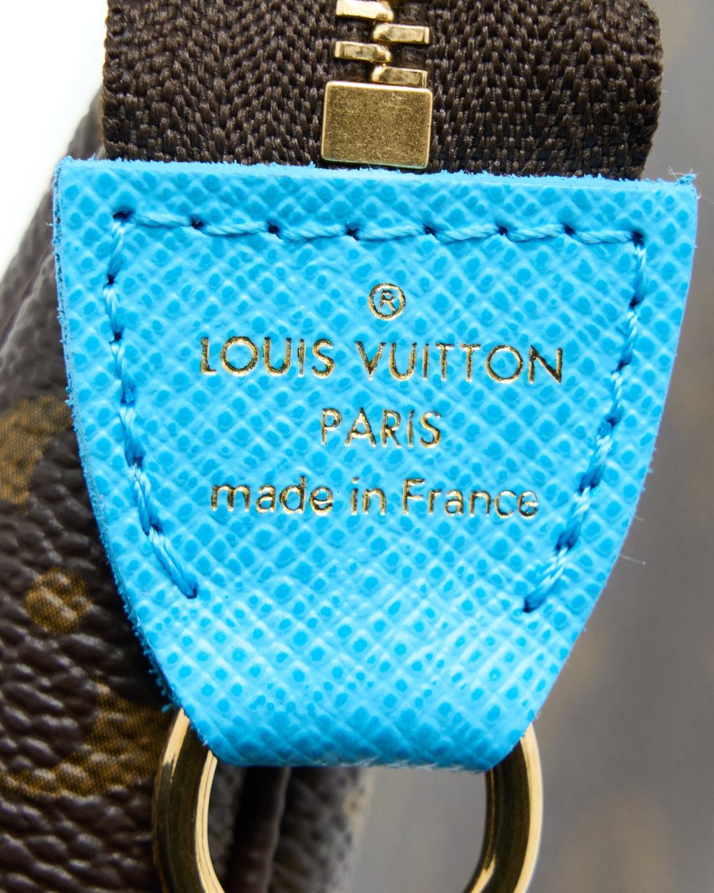 AAA Replica Louis Vuitton LV VIVIENNE HOLIDAYS MINI POCHETTE ACCESSORIES MONOGRAM CANVAS/MULTICOLOR GHW