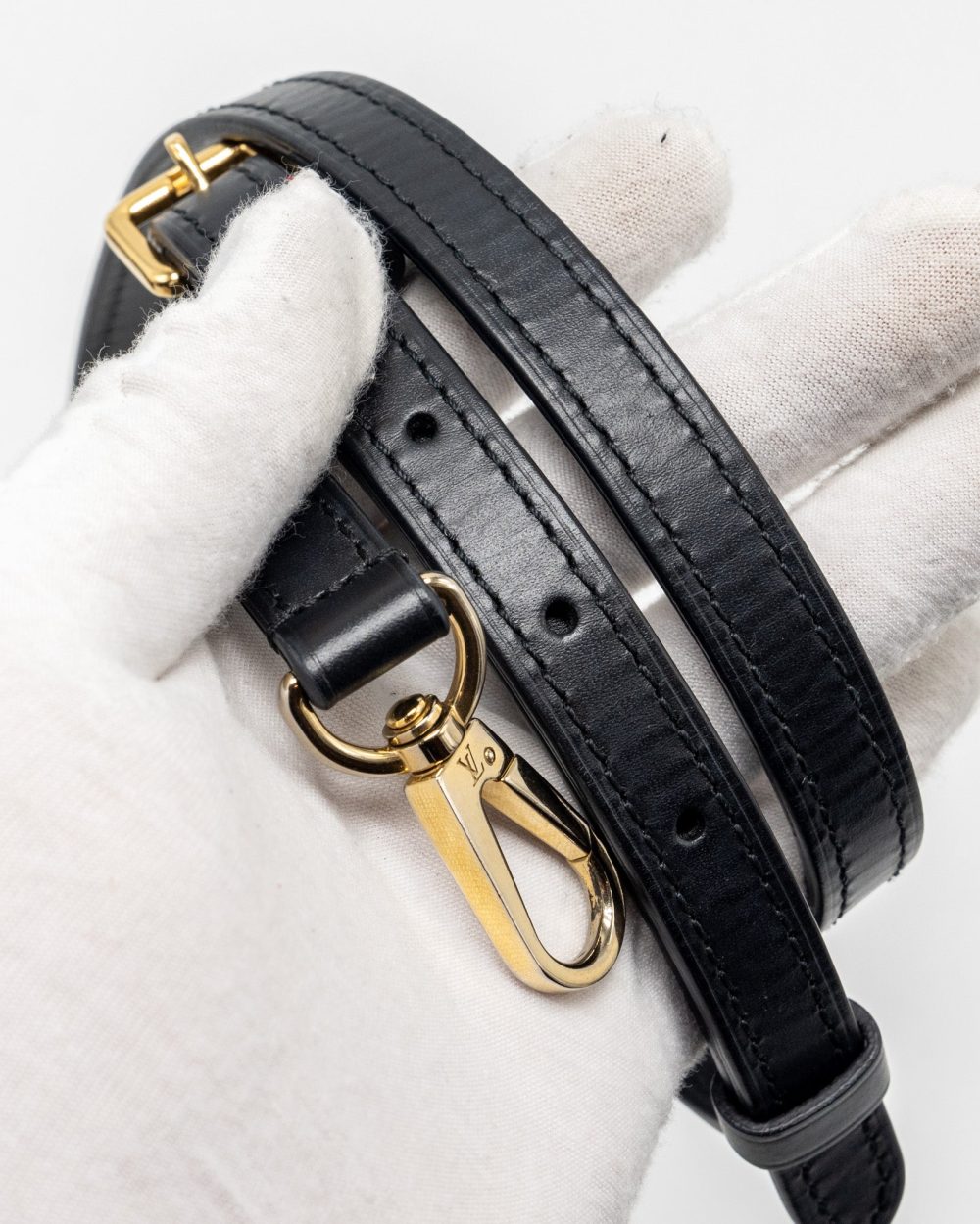 AAA Replica Louis Vuitton LV CANNES MONOGRAM REVERSE CANVAS GHW
