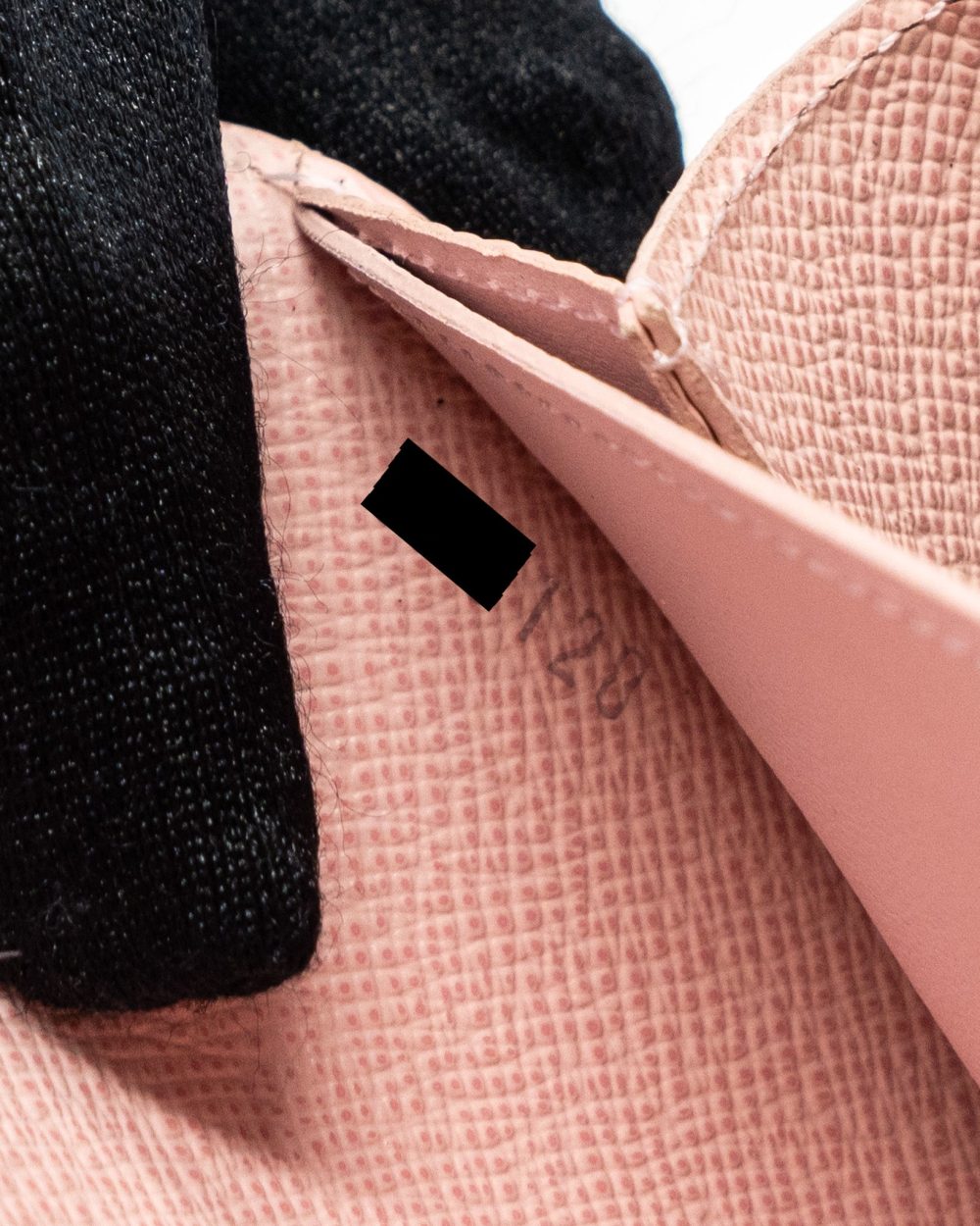 AAA Replica Louis Vuitton LV TWIST CHAIN POUCH EPI ROSE BALLERINE SHW