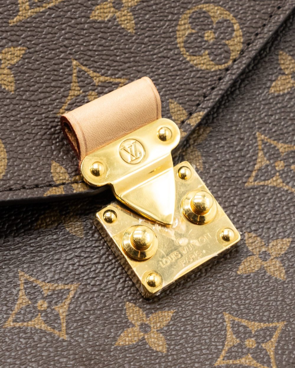 AAA Replica Louis Vuitton LV POCHETTE MÉTIS MONOGRAM CANVAS GHW