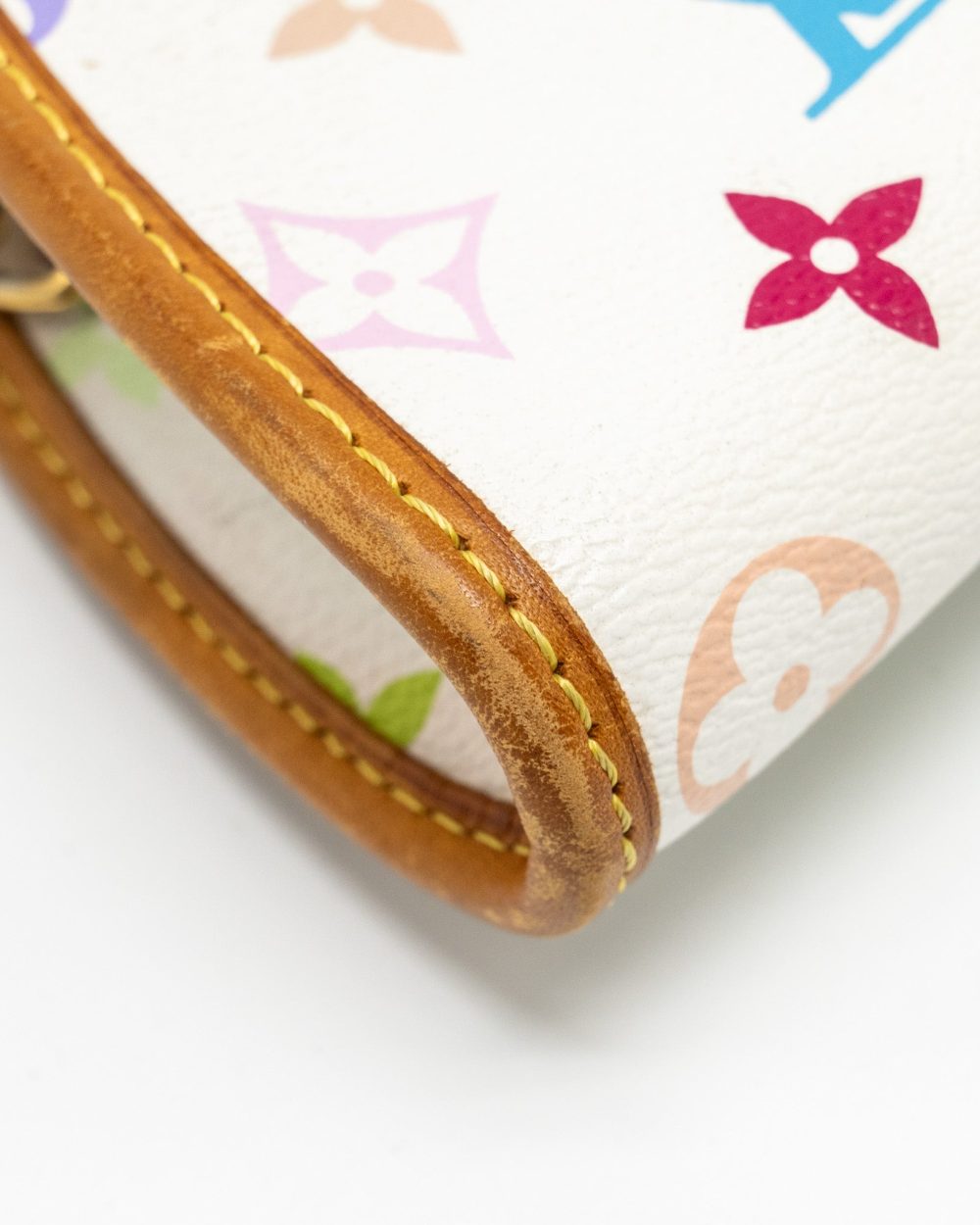 AAA Replica Louis Vuitton LV VINTAGE SHIRLEY CLUTCH MULTICOLOUR MONOGRAM CANVAS WHITE GHW