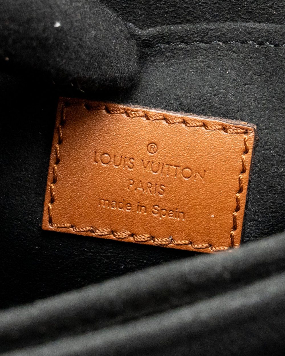 AAA Replica Louis Vuitton LV DAUPHINE MM MONOGRAM / MONOGRAM REVERSE CANVAS GHW