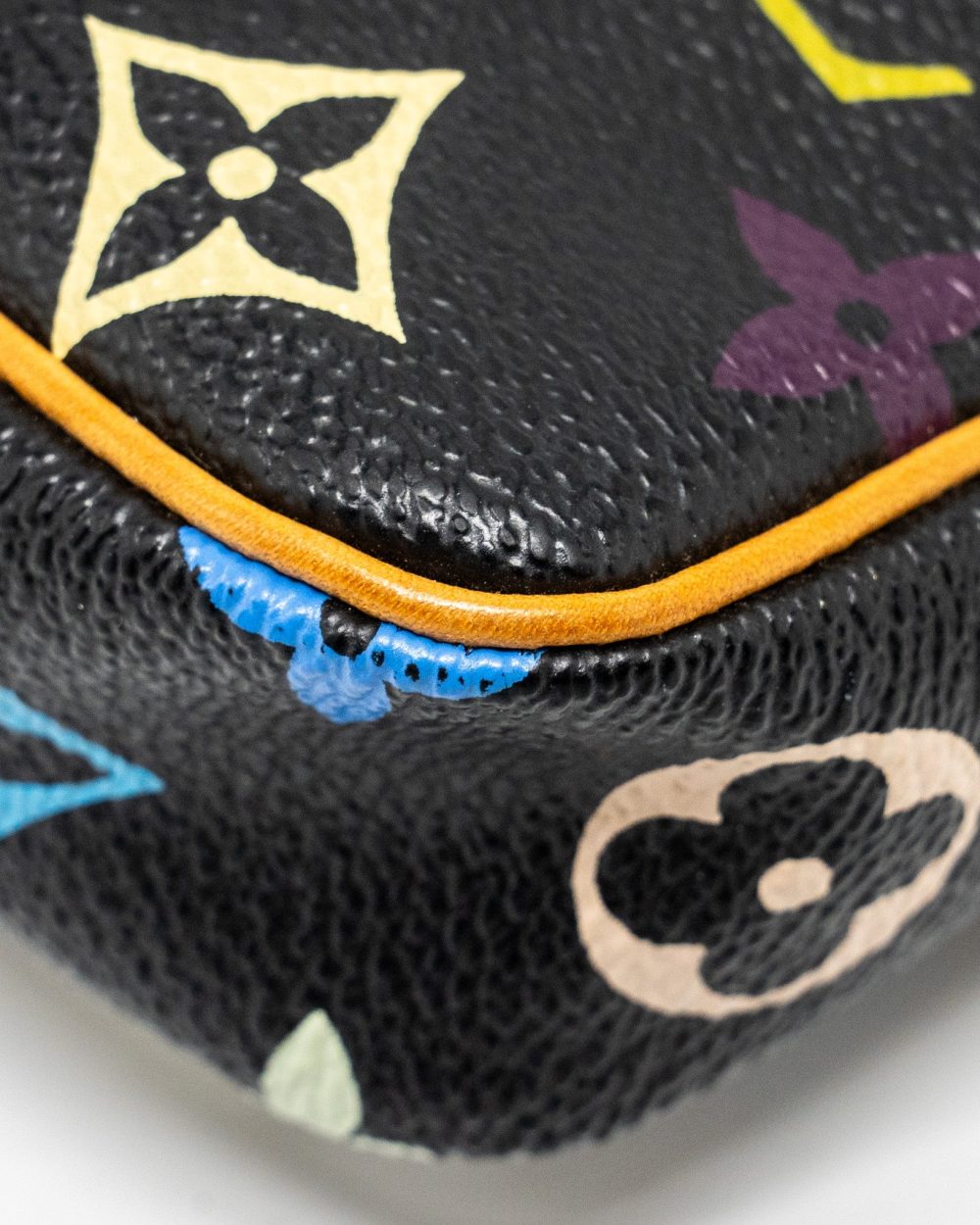 AAA Replica Louis Vuitton LV POCHETTE ACCESSORIES CANVAS BLACK MULTICOLOUR GHW 