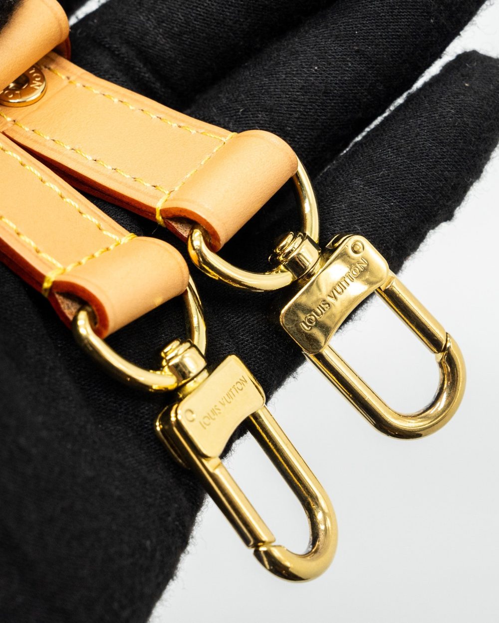 AAA Replica Louis Vuitton LV LOOP BAG MONOGRAM CANVAS GHW(NEW VERSION)