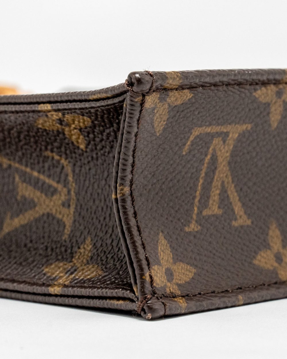 AAA Replica Louis Vuitton LV PETIT SAC PLAT MONOGRAM CANVAS GHW