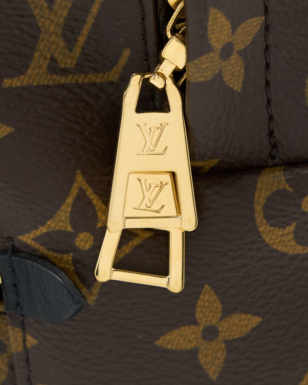 AAA Replica Louis Vuitton LV PALM SPRING BACKPACK MM MONOGRAM CANVAS GHW