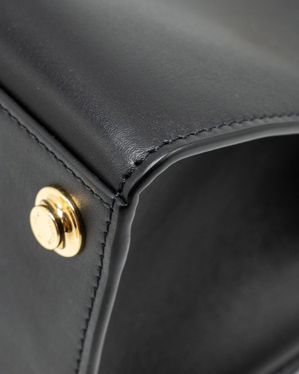AAA Replica Louis Vuitton LV CITY STEAMER PM GRAINED CALFSKIN BLACK GHW