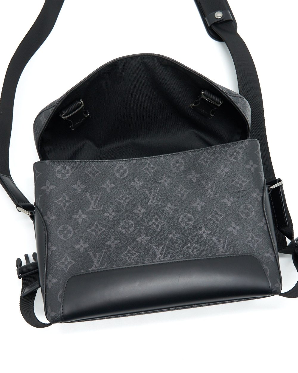 AAA Replica Louis Vuitton LV MESSENGER PM VOYAGER MONOGRAM