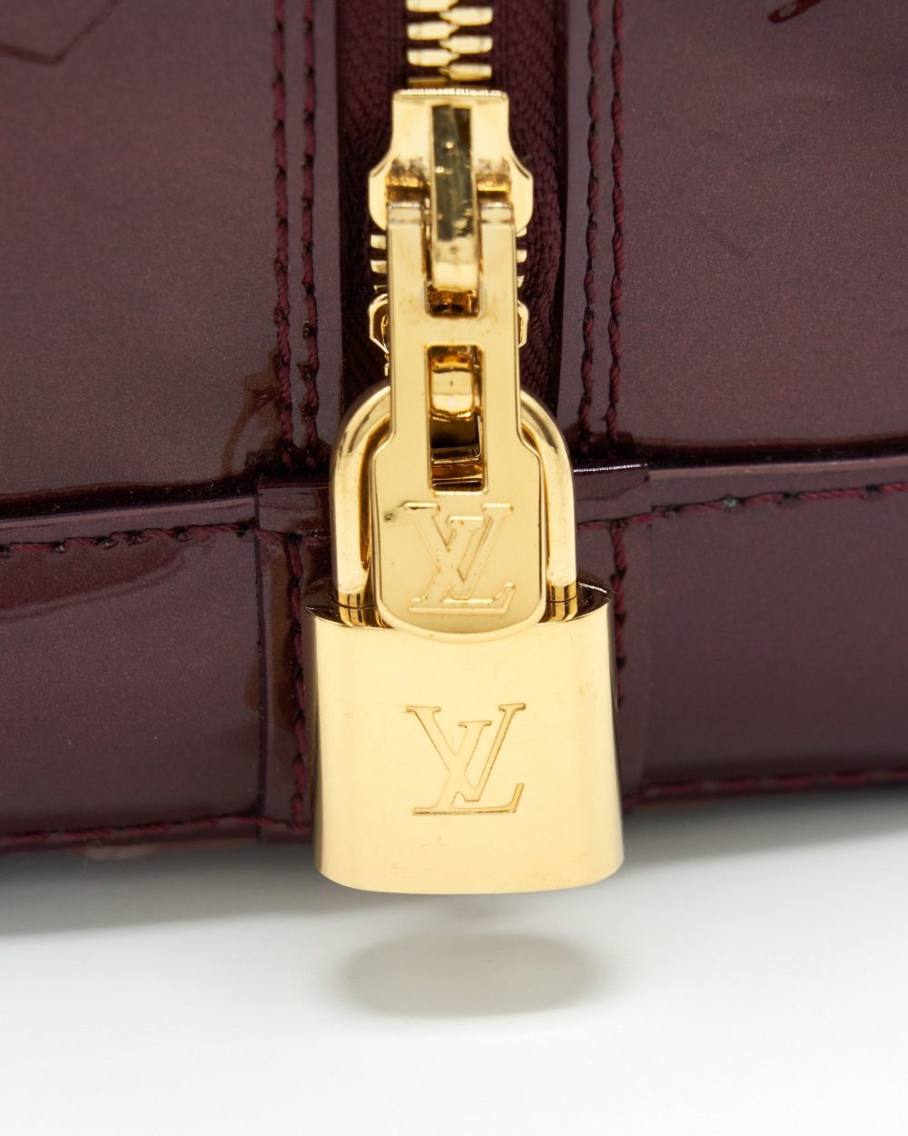 AAA Replica Louis Vuitton LV ALMA PM PATENT AMARANTE GHW