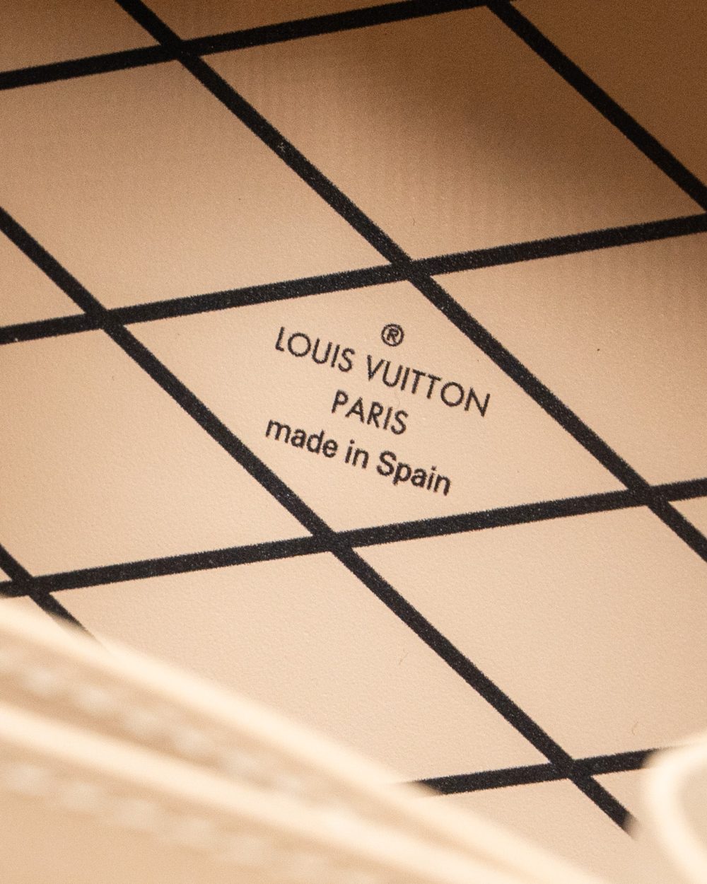 AAA Replica Louis Vuitton LV MINI BOÎTE CHAPEAU CANVAS MONOGRAM REVERSE GHW
