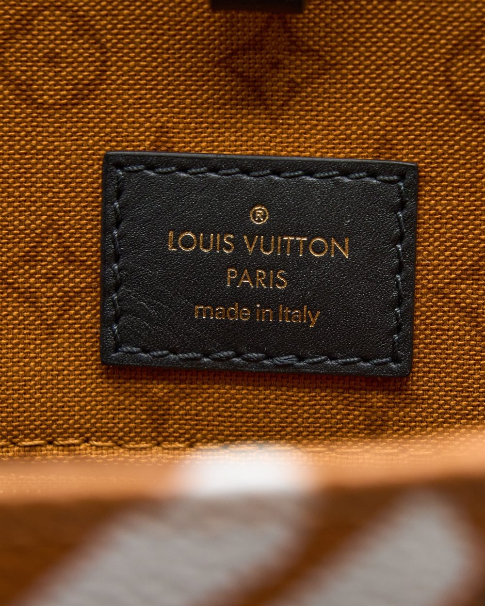 AAA Replica Louis Vuitton LV CRAFTY ONTHEGO GM MONOGRAM GIANT CANVAS MULTICOLOUR GHW
