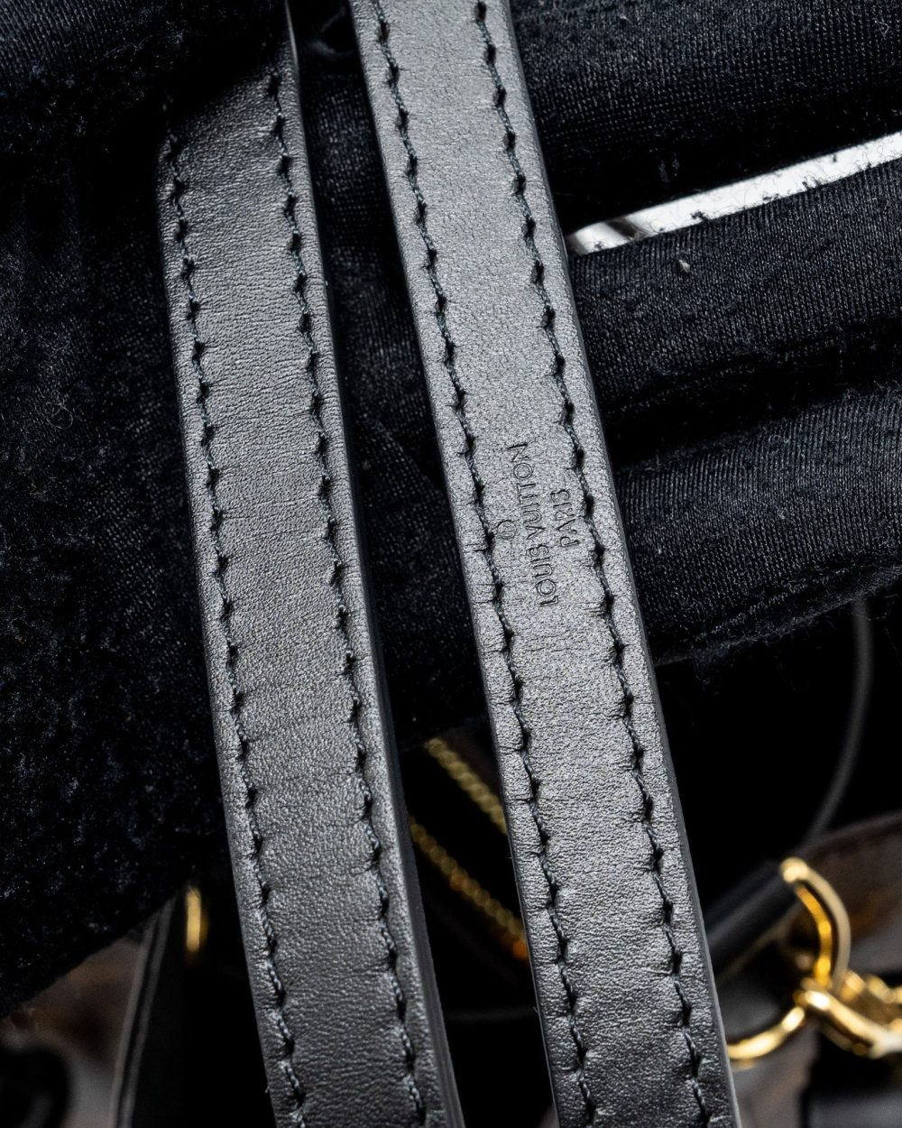 AAA Replica Louis Vuitton LV NEONOE MONOGRAM CANVAS BLACK GHW (NEW VERSION)