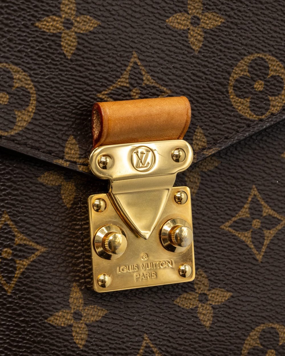 AAA Replica Louis Vuitton LV POCHETTE MÉTIS MONOGRAM CANVAS GHW