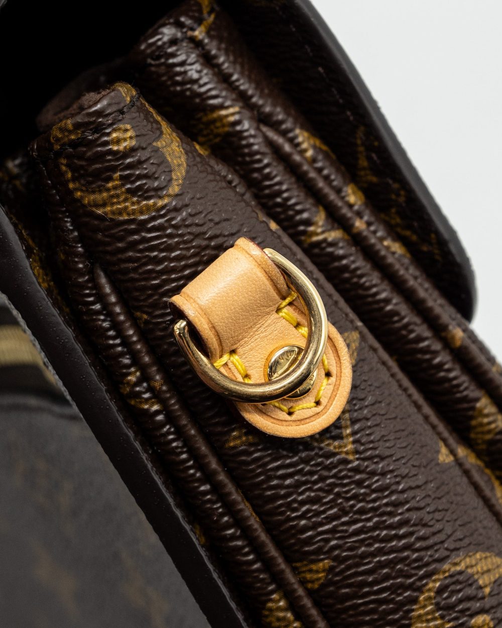 AAA Replica Louis Vuitton LV POCHETTE MÉTIS MONOGRAM CANVAS GHW