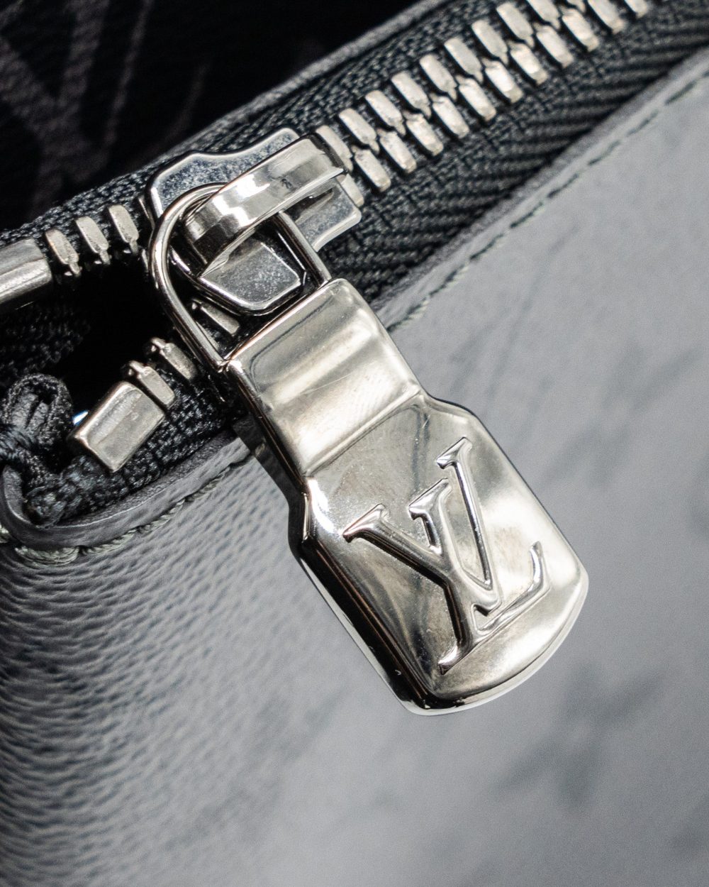 AAA Replica Louis Vuitton LV TRIO MESSENGER BAG MONOGRAM ECLIPSE SHW