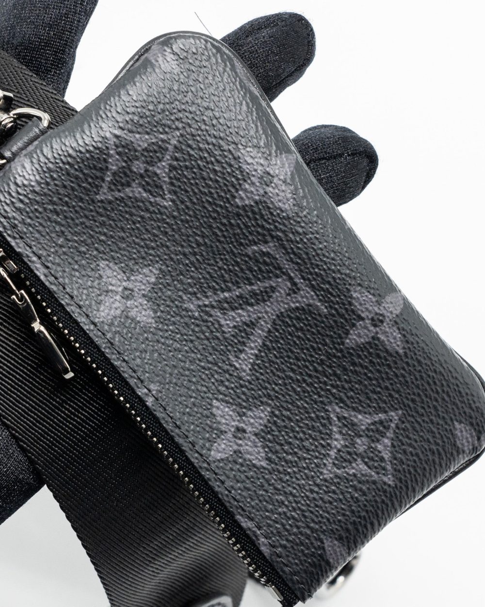 AAA Replica Louis Vuitton LV TRIO MESSENGER BAG MONOGRAM ECLIPSE SHW