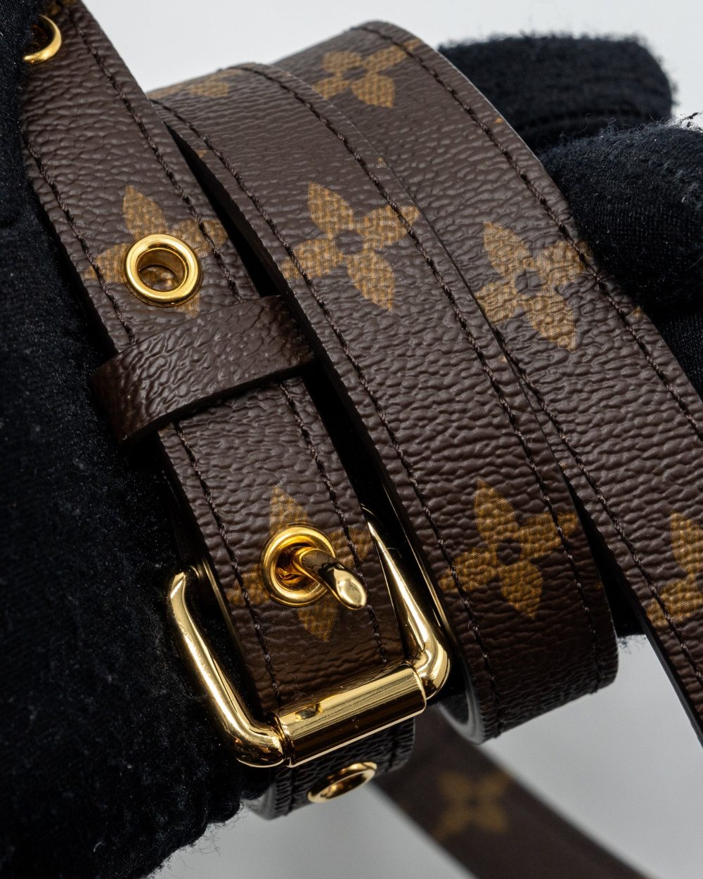 AAA Replica Louis Vuitton LV POCHETTE MÉTIS MONOGRAM CANVAS GHW