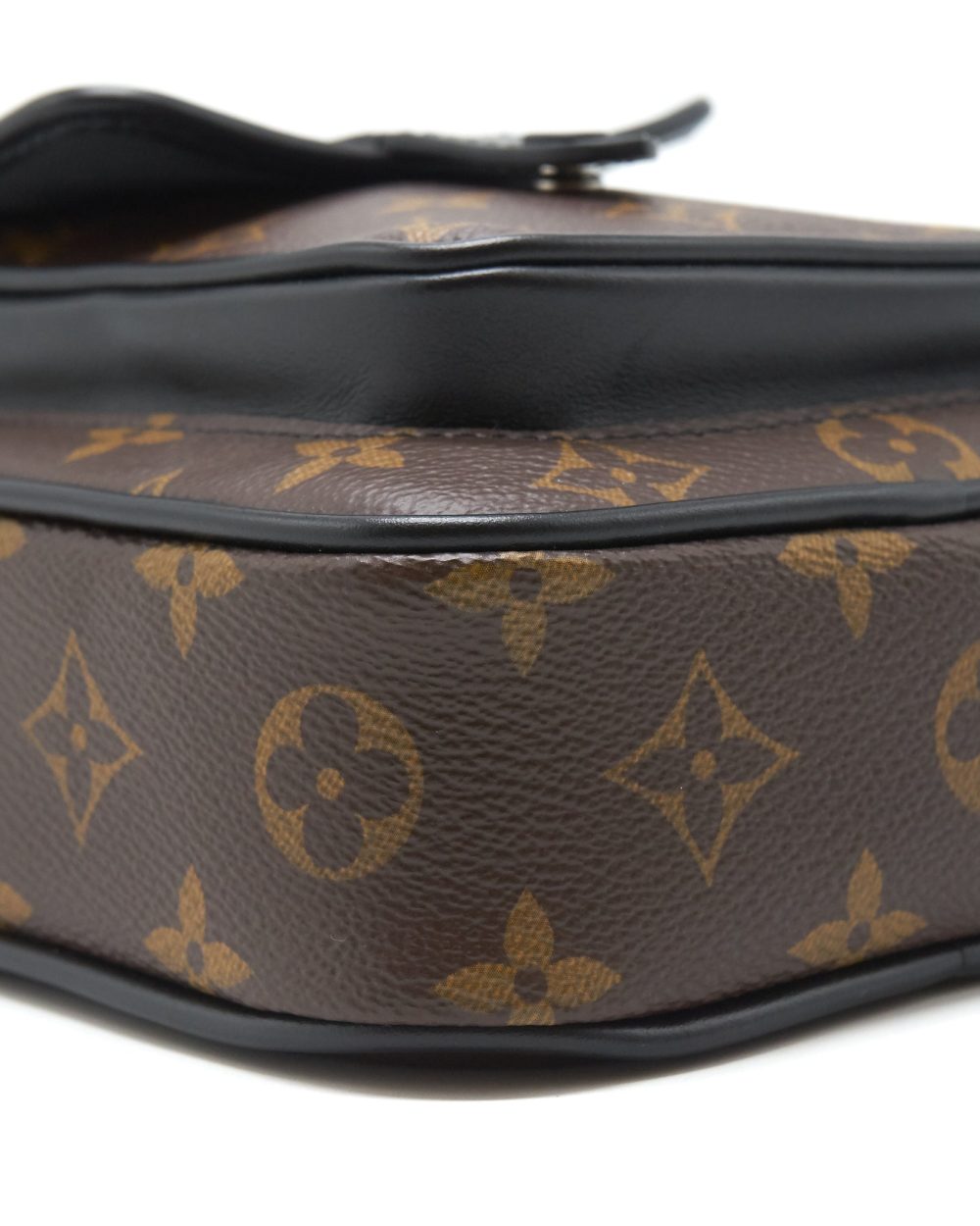 AAA Replica Louis Vuitton LV CROSS BODY CAMERA BAG MONOGRAM