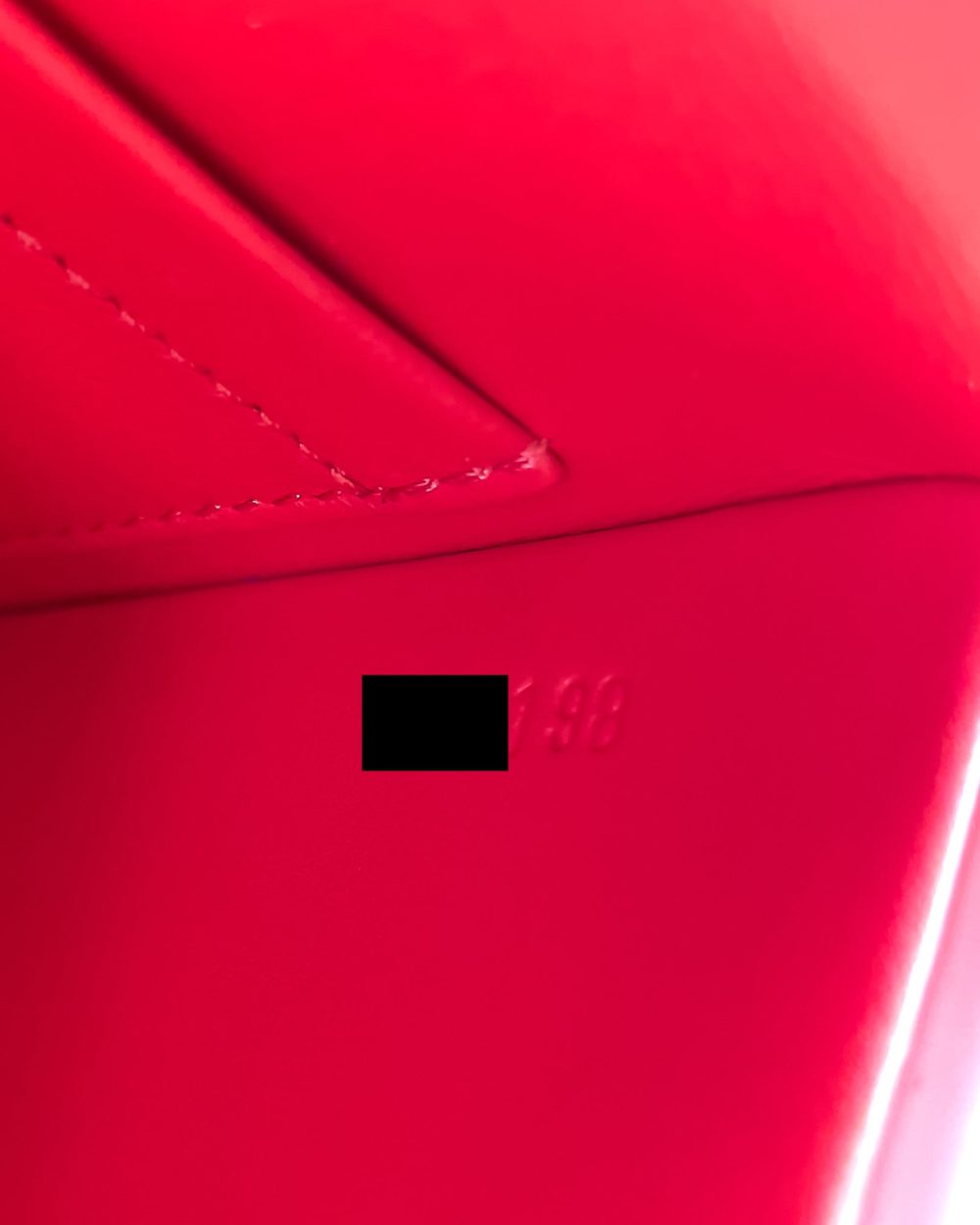 AAA Replica Louis Vuitton LV BLEECKER BOX BAG VERNIS PINK GHW