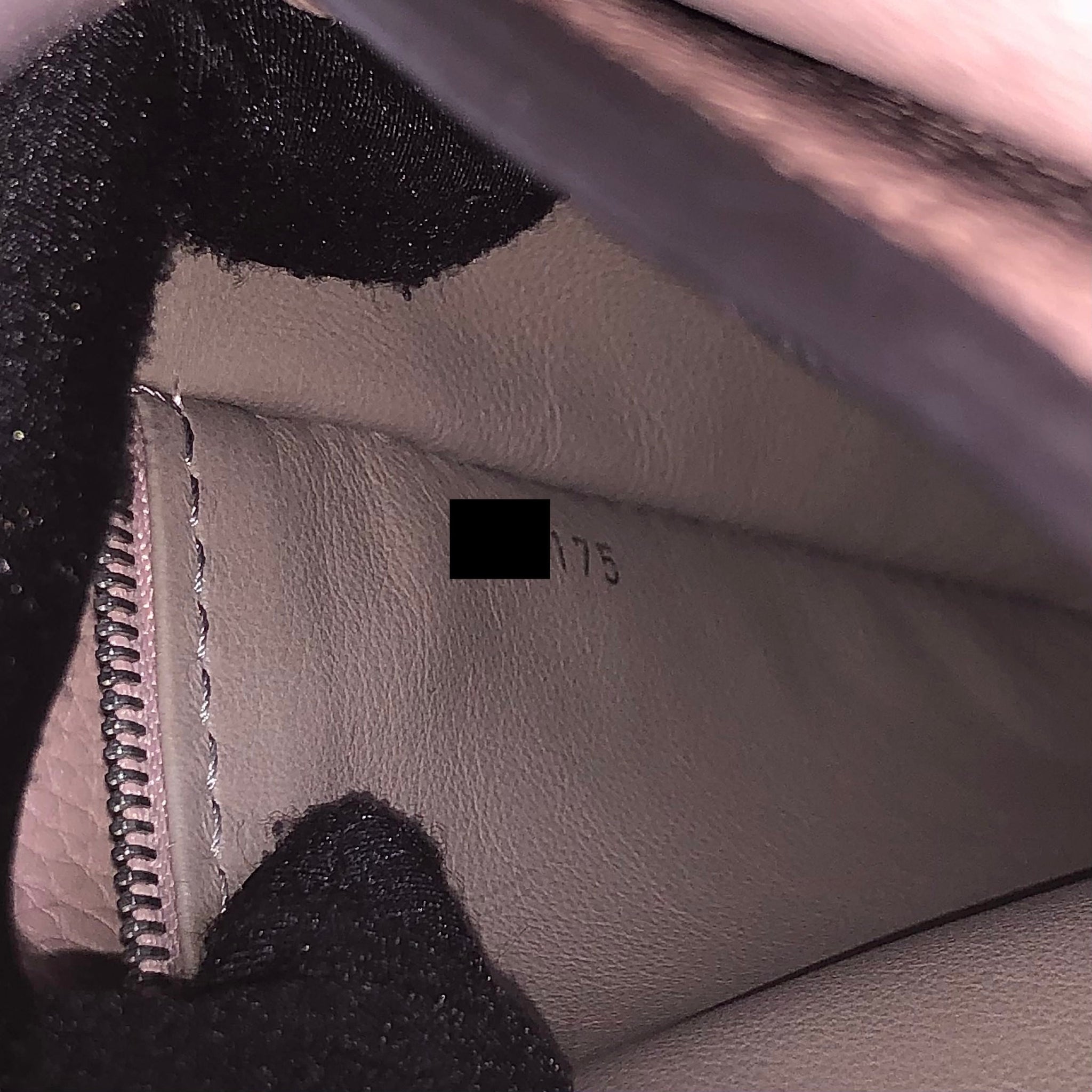 AAA Replica Louis Vuitton LV CAPUCINES BB LIGHT PINK SHW
