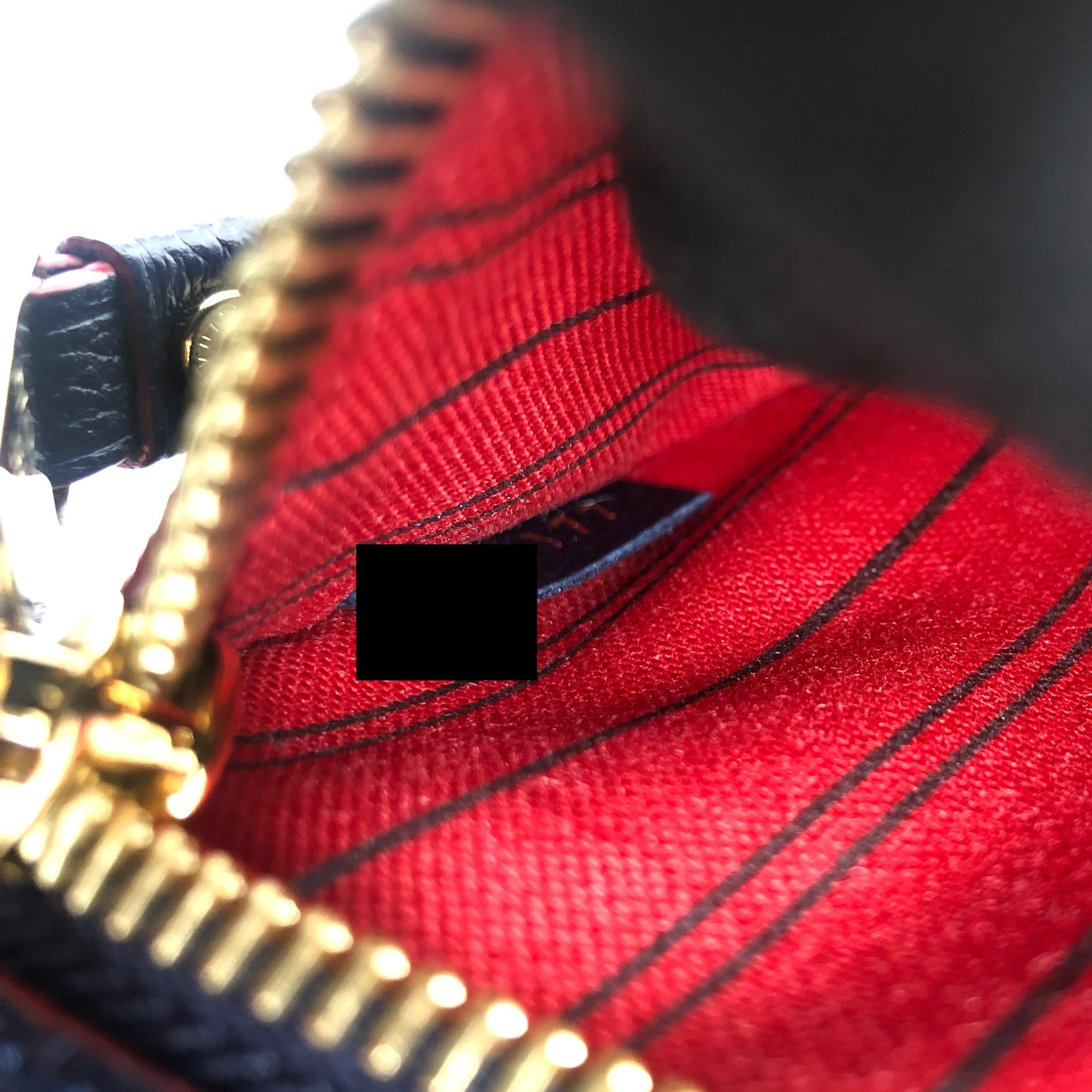 AAA Replica Louis Vuitton LV POCHETTE METIS MARINE ROUGE MONOGRAM EMPREINTE LEATHER