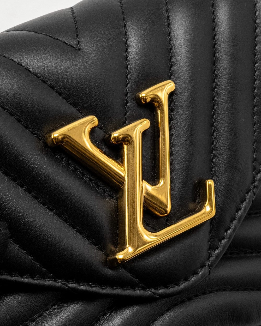 AAA Replica Louis Vuitton LV NEW WAVE MULTI POCHETTE CALFSKIN BLACK GHW