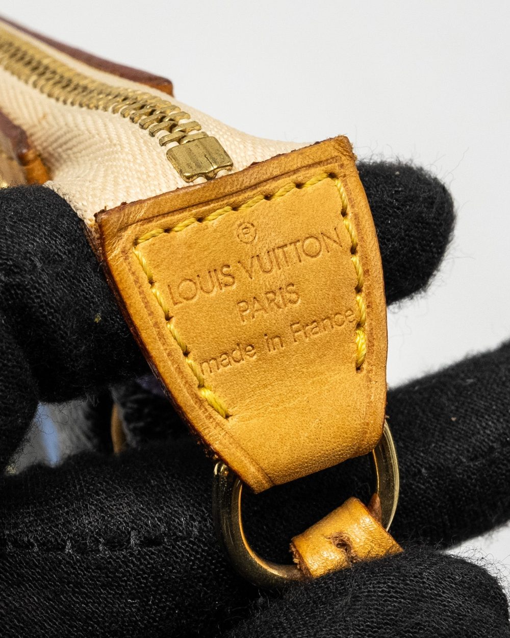 AAA Replica Louis Vuitton LV POCHETTE ACCESSORIES CANVAS BLACK MULTICOLOUR GHW 