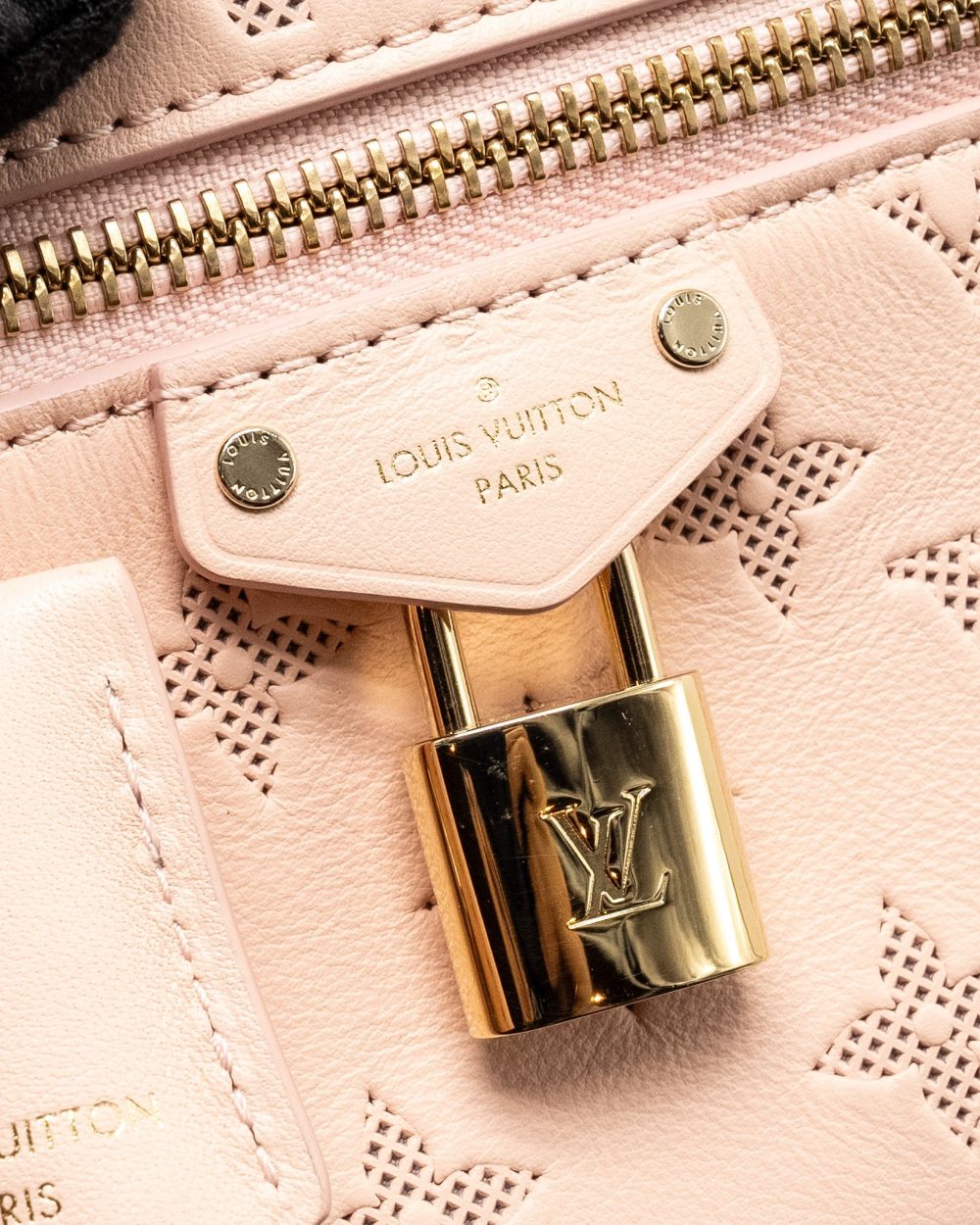 AAA Replica Louis Vuitton LV VANITY POUCH CALFSKIN ROSE JASMIN PINK LGHW 