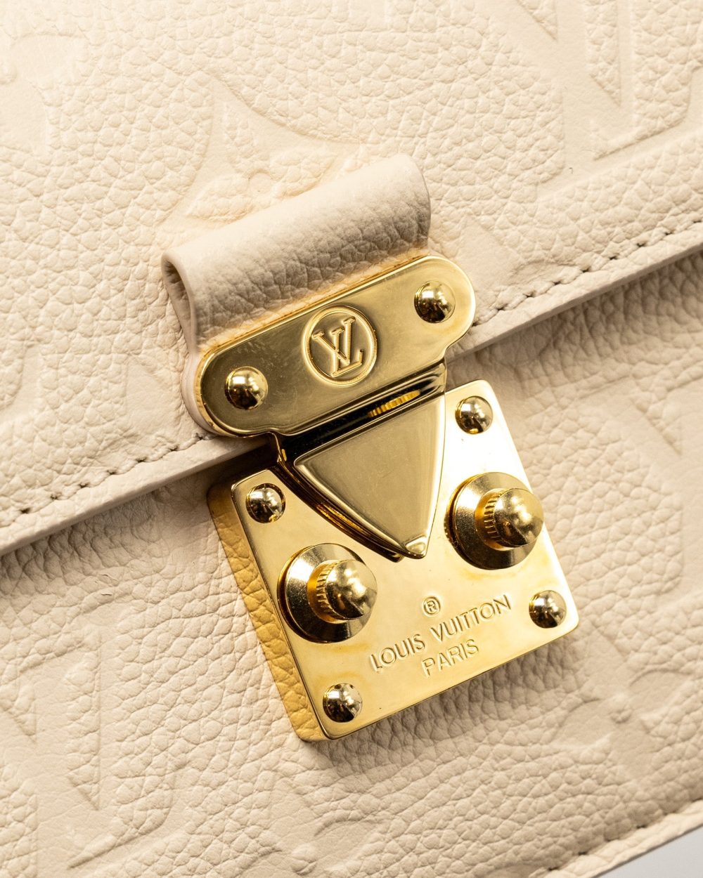 AAA Replica Louis Vuitton LV WALLET ON CHAIN MÉTIS MONOGRAM EMPREINTE CREAM GHW