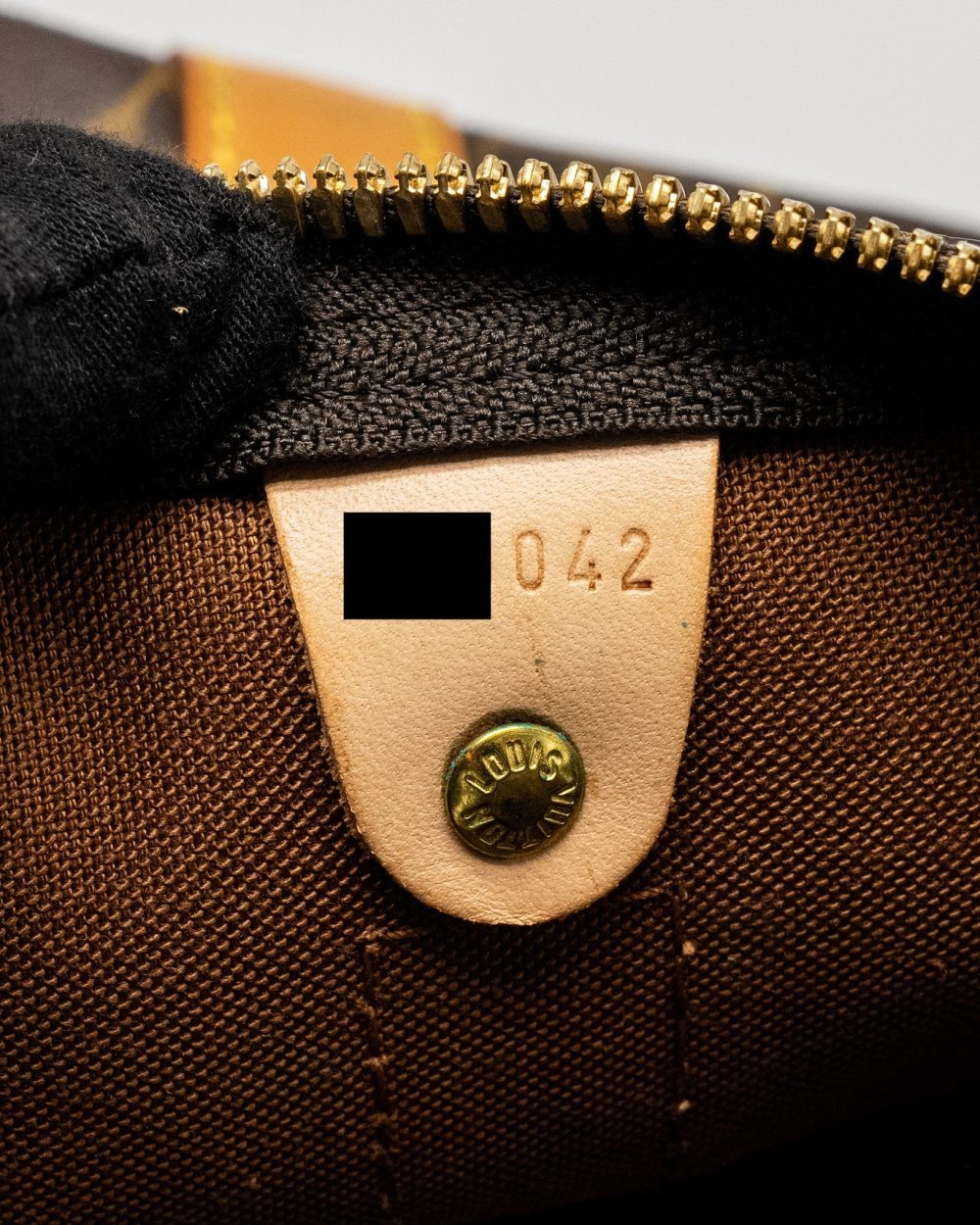 AAA Replica Louis Vuitton LV KEEPALL 50 BANDOULIRE MONOGRAM CANVAS GHW