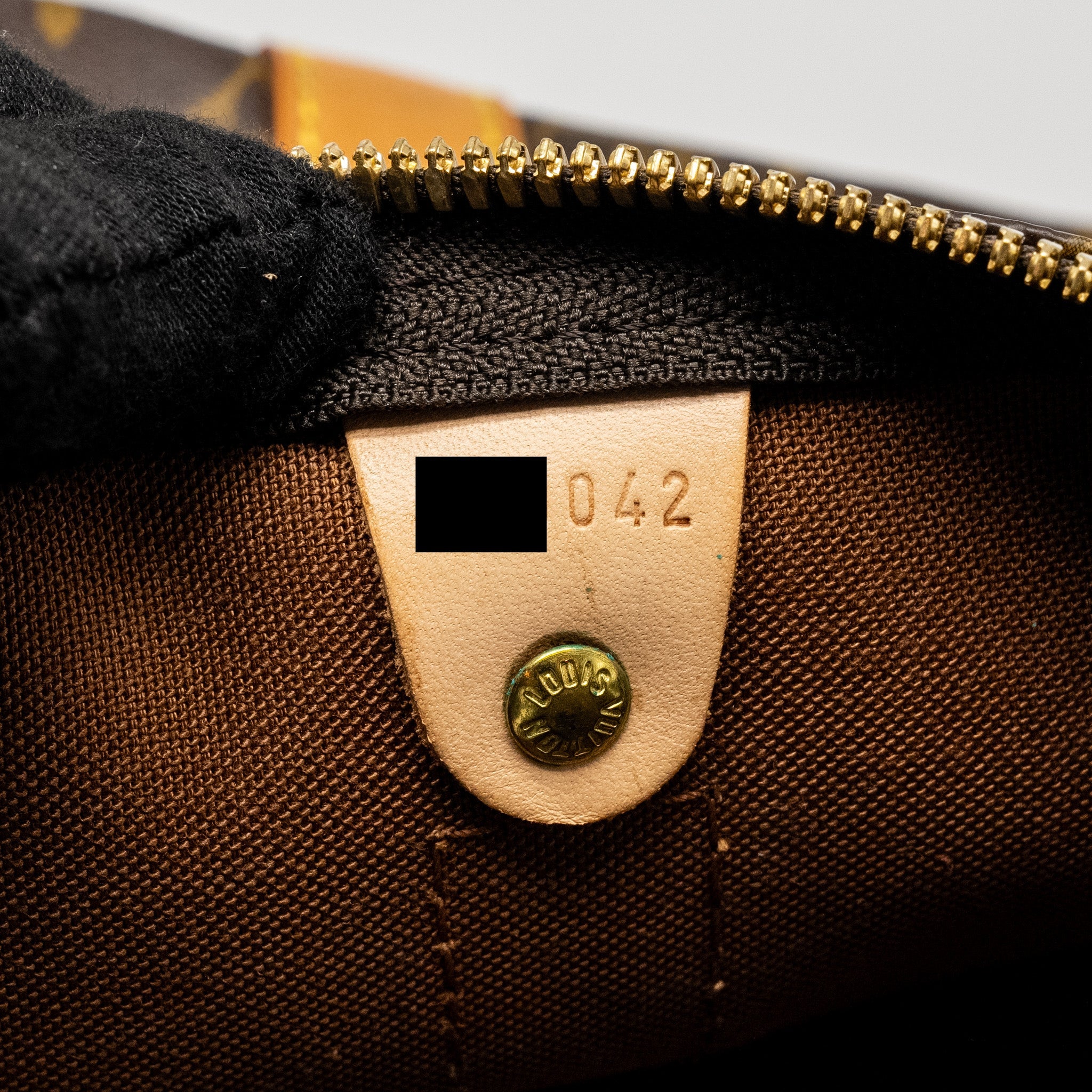 AAA Replica Louis Vuitton LV KEEPALL 50 BANDOULIRE MONOGRAM CANVAS GHW