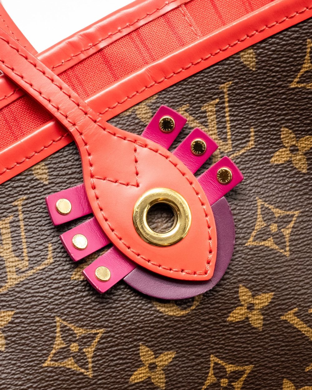 AAA Replica Louis Vuitton LV NEVERFULL MM TOTEM LIMITED EDITION MONOGRAM CANVAS MULITCOLOUR GHW