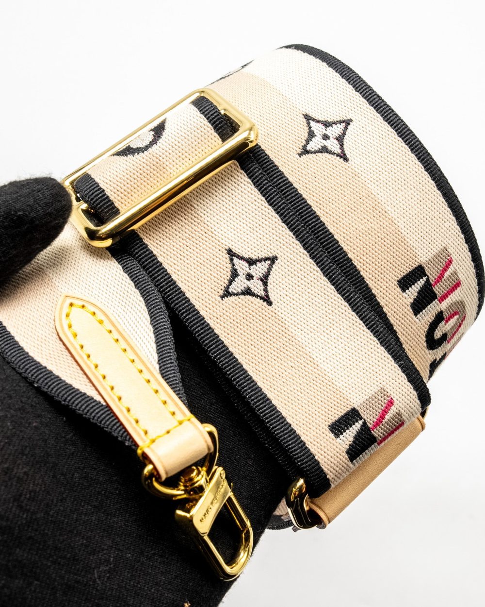 AAA Replica Louis Vuitton LV SPEEDY BANDOULIERE 20 MONOGRAM CANVAS BLACK STRAP GHW