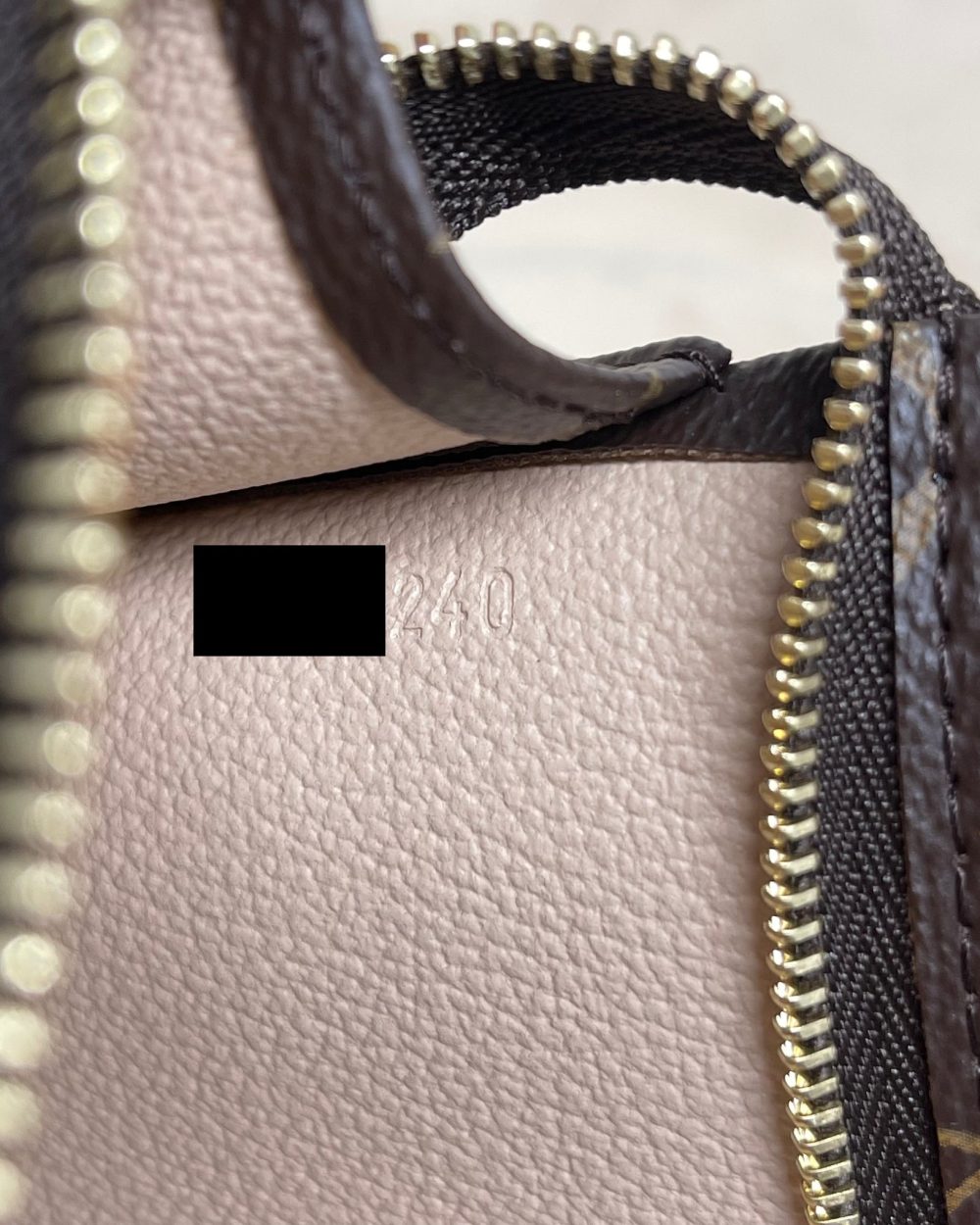 AAA Replica Louis Vuitton LV TOILETRY POCHETTE 26 MONOGRAM CANVAS YEAR2020